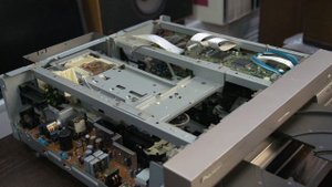 Что внутри Pioneer DVL-919? Очень интересно!