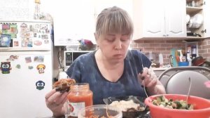 Мукбанг  Очень сложный день сегодня У ВСЕЙ СЕМЬИ Муж голодный , ТОРОПЛЮСЬ ГОТОВЛЮ