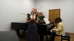 И.Дунаевский "Звать любовь не надо" исп. Шеховцова София , 16 лет