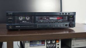 Lo-d (Hitachi) D-707 сквозной канал, три аудио головки.