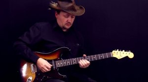 Стратокастер моего детства ! Из хлама в кастомы! Большой обзор.