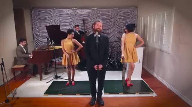 Umbrella - Vintage _Singin' in the Rain_ Style Rihanna Cover ft. Casey Abrams & The Sole Sisters