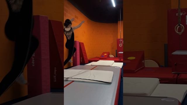 Варя занимается гимнастикой в Центре Коптево уже три года, и её достижения впечатляют