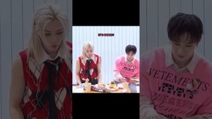 Бан Чан и Феликс пробуют австралийские снэки