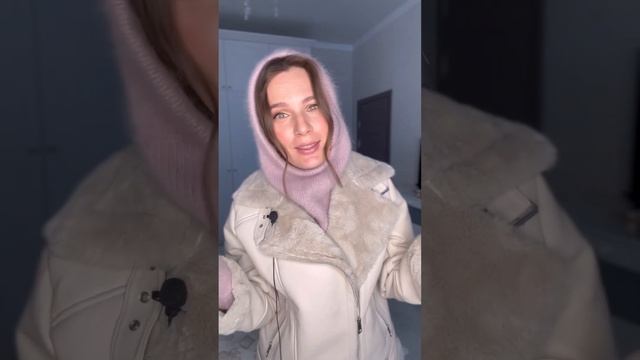 Капоры с манишкой и варежки с косами. Обзор заказов смотреть онлайн