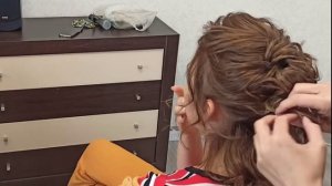 Вечерняя причёска на каре - средний пучок.