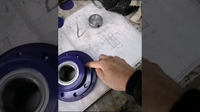 Как правильно выпрессовывать подшипник #automobile #mechanic #ремонт #автосервис #соболь