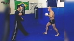 КРУТЫЕ МОМЕНТЫ БОЙЦОВ MMA