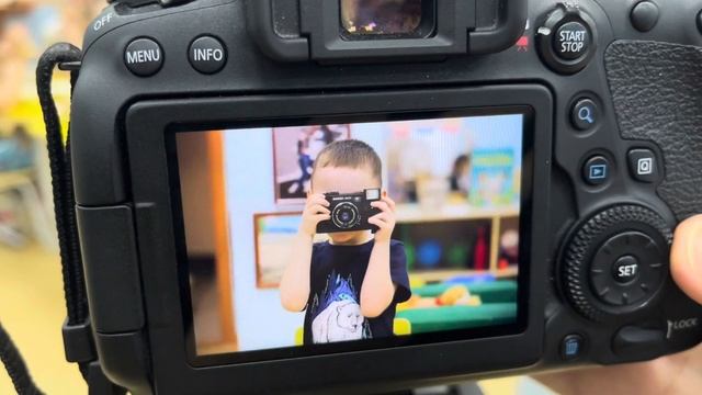 Презентация профессии Фотограф-Видеограф в детском саду