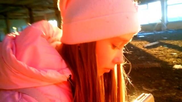 НАШЛИ КУКЛУ В ЗАБРОШЕННОМ ЗДАНИИ