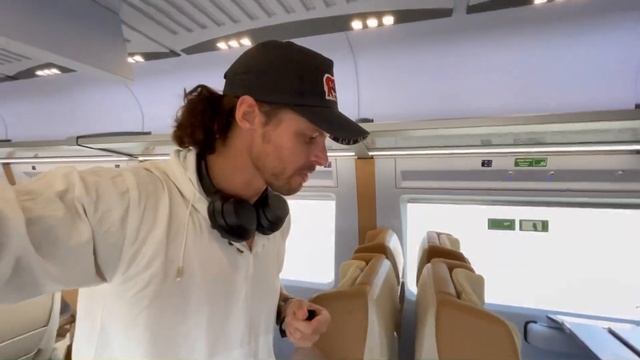 Traveling by High Speed Train from Jeddah to Medina! 🇸🇦 смотреть онлайн