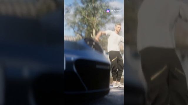 Какую из тачек заберешь в игре?
