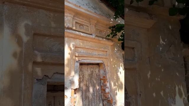 Старые ворота. Городские усадьбы Калуги.