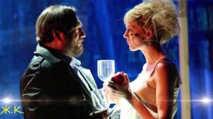 Клип посвященный спектаклю "Осенний роман" по роману Ивана Бунина.
Музыка и исполнение ИИ.