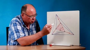 Найдите площадь центрального треугольника