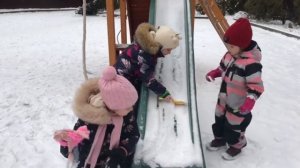 Детский сад Зима и дети