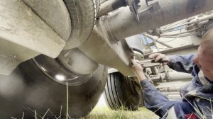 о боже опять лопнула пневморессора ;(