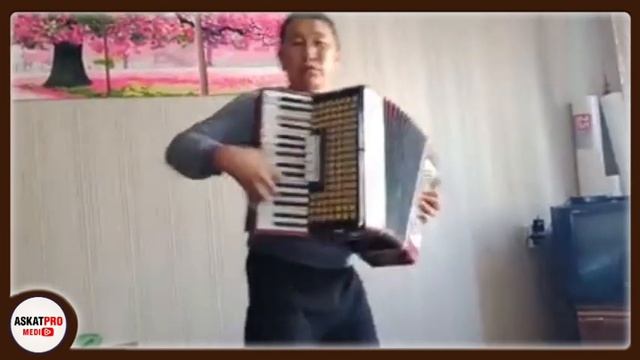 Канат БАЙКЕМ Чоңдордон т.жа.ым/мен айткан СУР КОЕН АТ УЛАК ТИШТЕГЕН смотреть онлайн