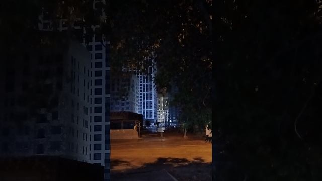 АСМР ты уснёшь под шум дождя, звуки большого города #asmr #moments #город #асмр #шумдлясна #шумдождя