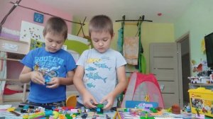 Растения против зомби из Лего