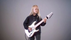 9-Year-Old Guitarist Thea Plays Metallica's Enter Sandman