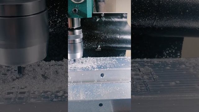 Maquinado CNC sobre Aluminio (X2 Mill) / CNC Machined on Aluminum (X2 Mill) смотреть онлайн