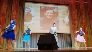 "Человек из дома вышел".Эдуард Хиль.мл.и ансамбль "Либерканто". Видео канала "Мой Петербург",