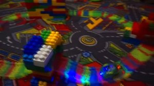 Тимур Запускает Гоночную Машинку на Трассе Magic Track Супер кар светиться в темноте Видео Блогер