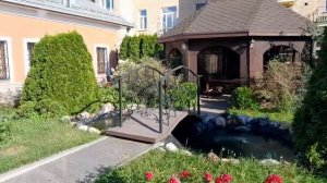 Благодатная тишина на Сербском подворье. Храм Петра и Павла у Яузских ворот.