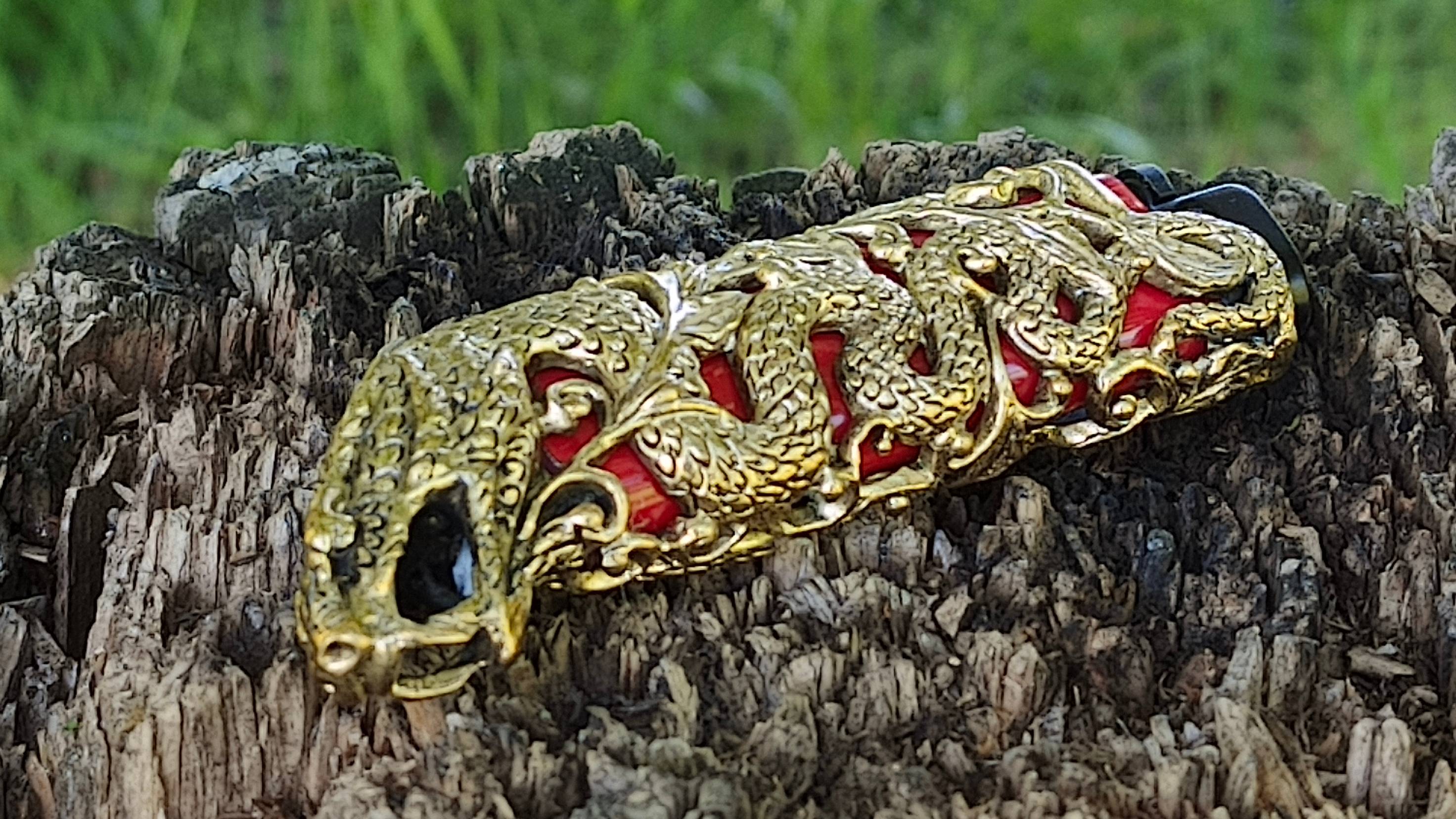 Зажигалка змея Кобра