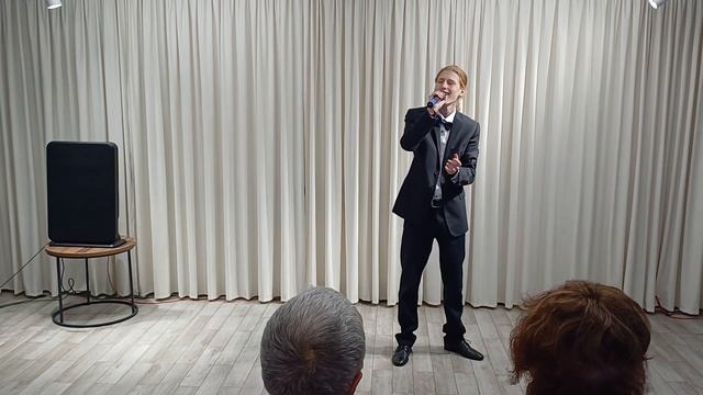 10. Что так сердце растревожилось (Ваня)