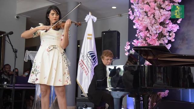Aisha Syed rinde tributo a Astor Piazzolla en su disco Porteña смотреть онлайн