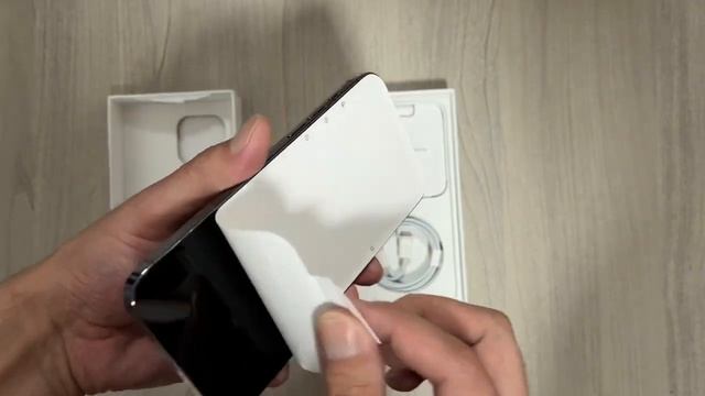 Полная распаковка IPhone 14 Pro
