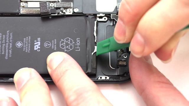How to Replace Your Apple iPhone 7 A1778 Battery смотреть онлайн