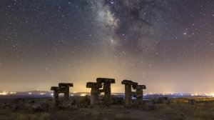 11892760-uhd_4096_2160_24fps