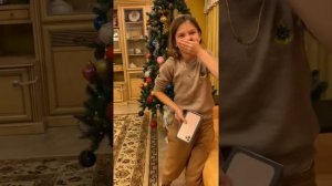 Подарили айфон 11 про Макс