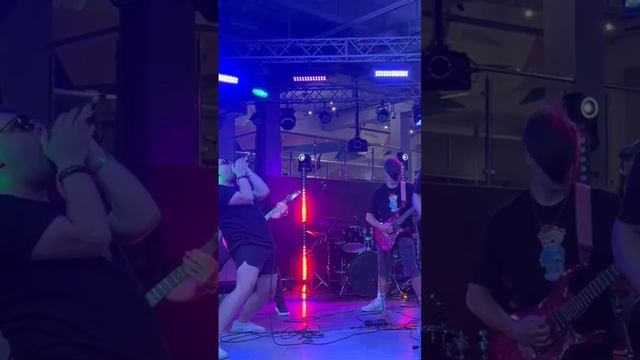 Сторона #тренды #гитара #тренды2024 #музыка #рок #rock #shortsvideo #корольишут #music #metal