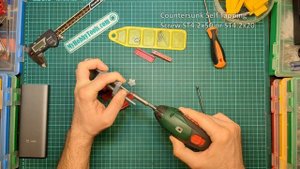 Desktop work vise on a 3D printer