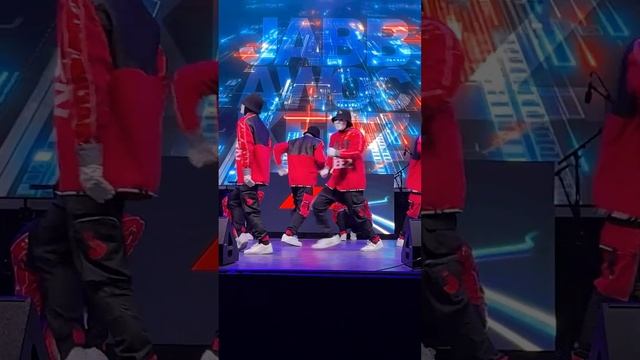 JABBAWOCKEEZ - LIVE F1 FREESTYLE!!