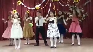 Танец барби и кен