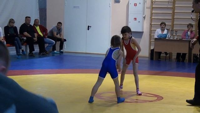 1 схватка. Кира Крусь (Эртиль)- Алиса Сиротина (Эртиль) смотреть онлайн