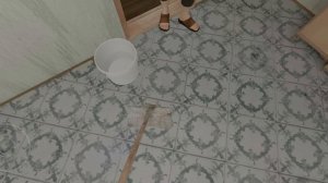 очень страшно выходить из комнаты в скулбойрановей