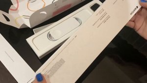 Apple Watch SE2 40mm Starlight Aluminum Case with Rubber Starlight Sport Band Unboxing
