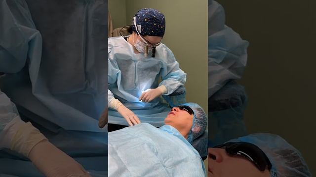 Установка 4-х имплантатов на верхней челюсти. Процесс имплантации зубов