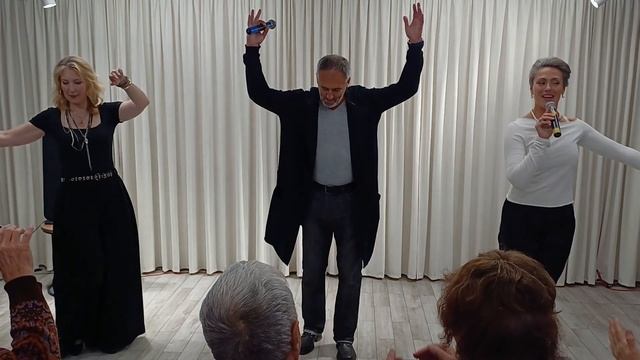 16. Пой, моя гитара (Наташа, Алёна, Александр)