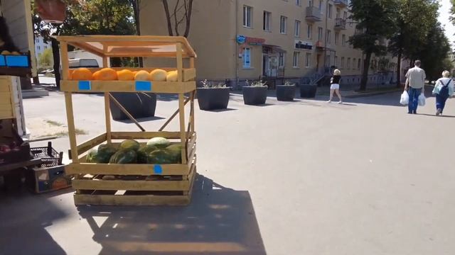 Еду домой на метро от Якуба Колоса до Тракторный завод, купил арбуз в Евроопт, покажу где