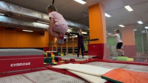 Тренер Европейского Гимнастического Центра Новикова Юлия