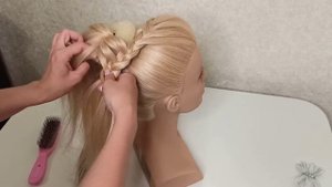 Быстрая причёска. Высокий пучок.