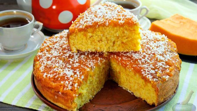 Уютная и простая выпечка с пропиткой. 
МАННИК С ТЫКВОЙ, КОКОСОВОЙ СТРУЖКОЙ