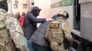 Поймали спустя 20 лет: ФСБ задержала трёх боевиков из банд Басаева и Хаттаба. Подробности - на видео